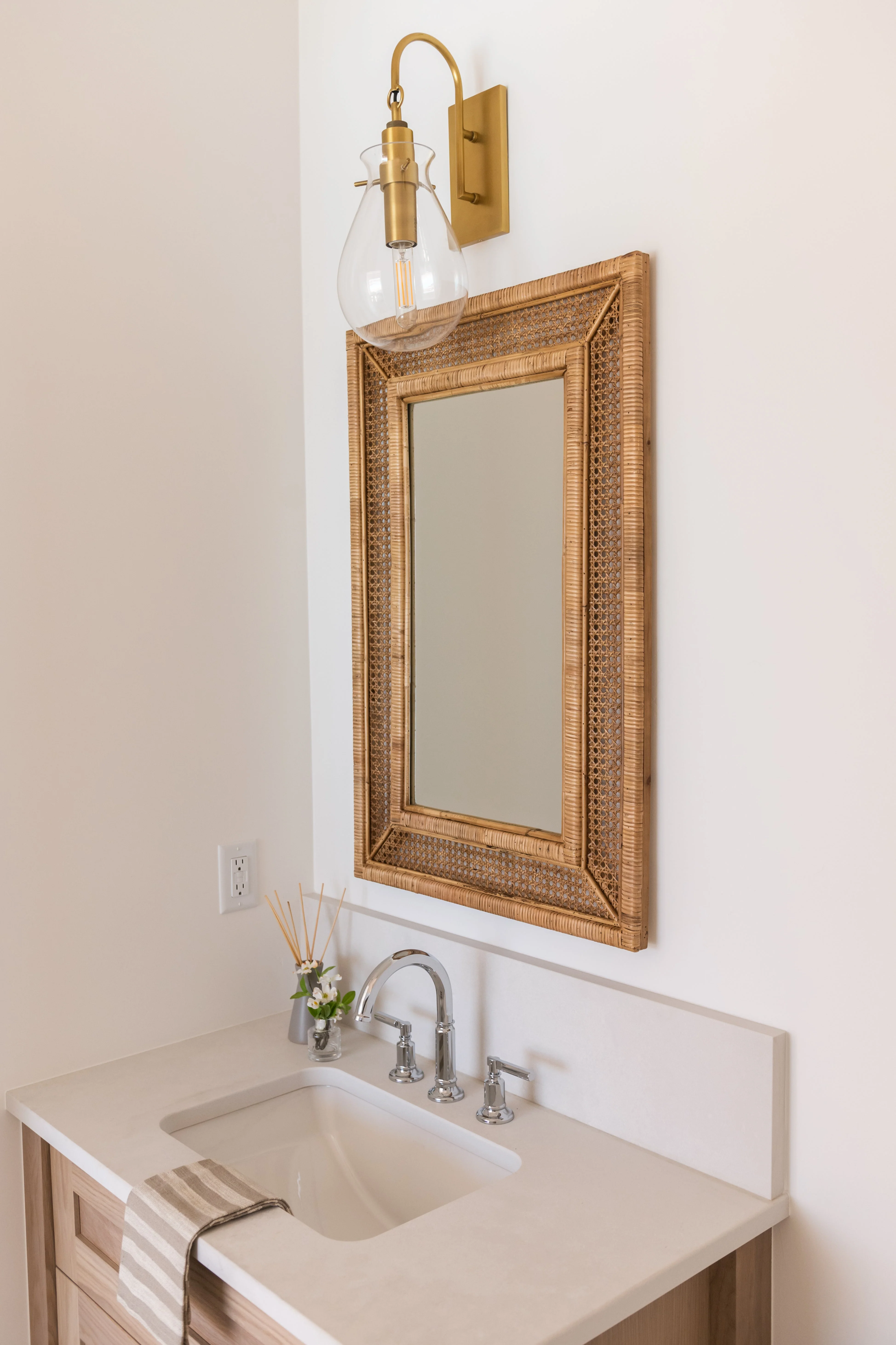 Ivy Wall Sconce - Image 7