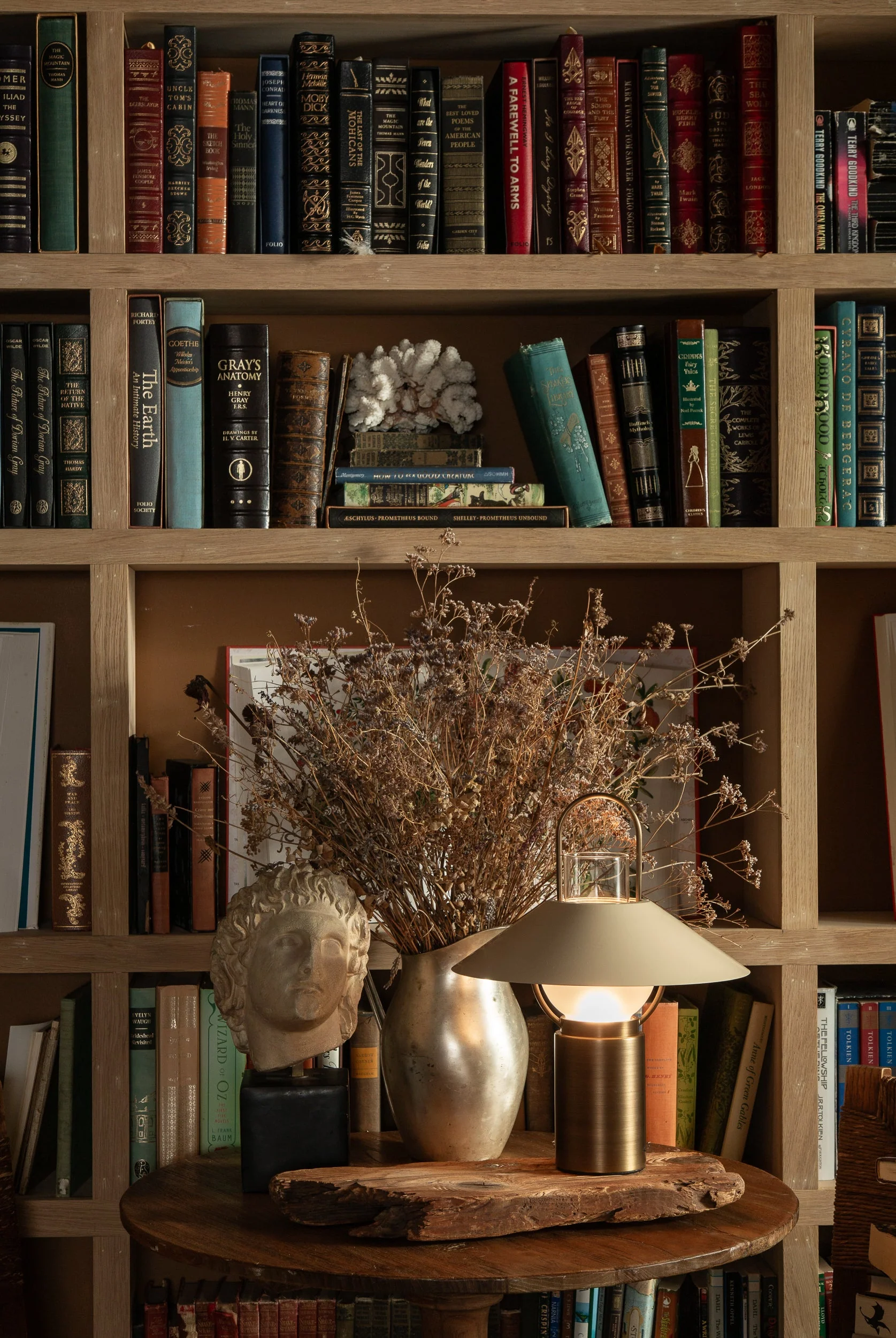 Kindle Rechargeable Table Lamp - Image 10