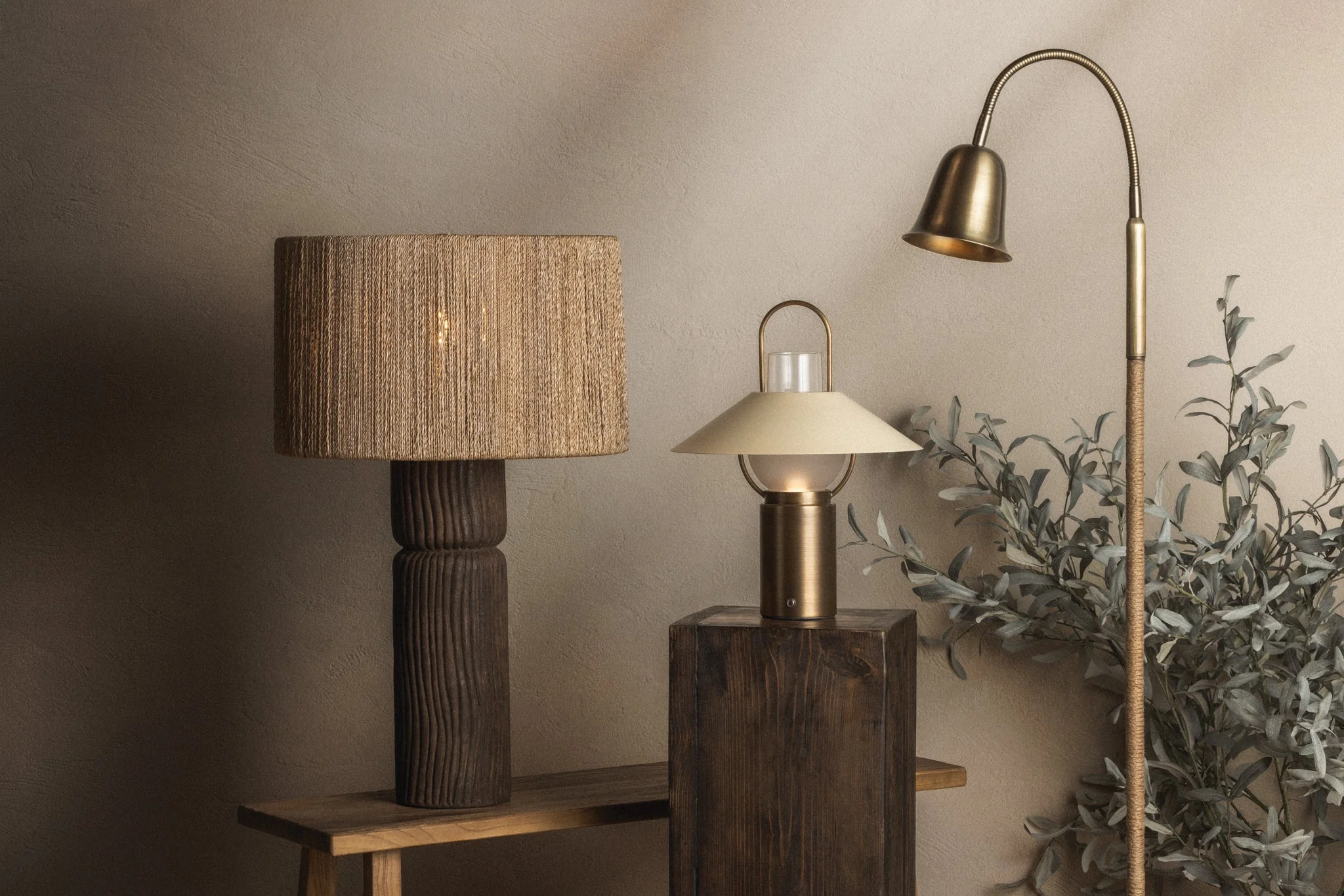Kindle Rechargeable Table Lamp - Image 3