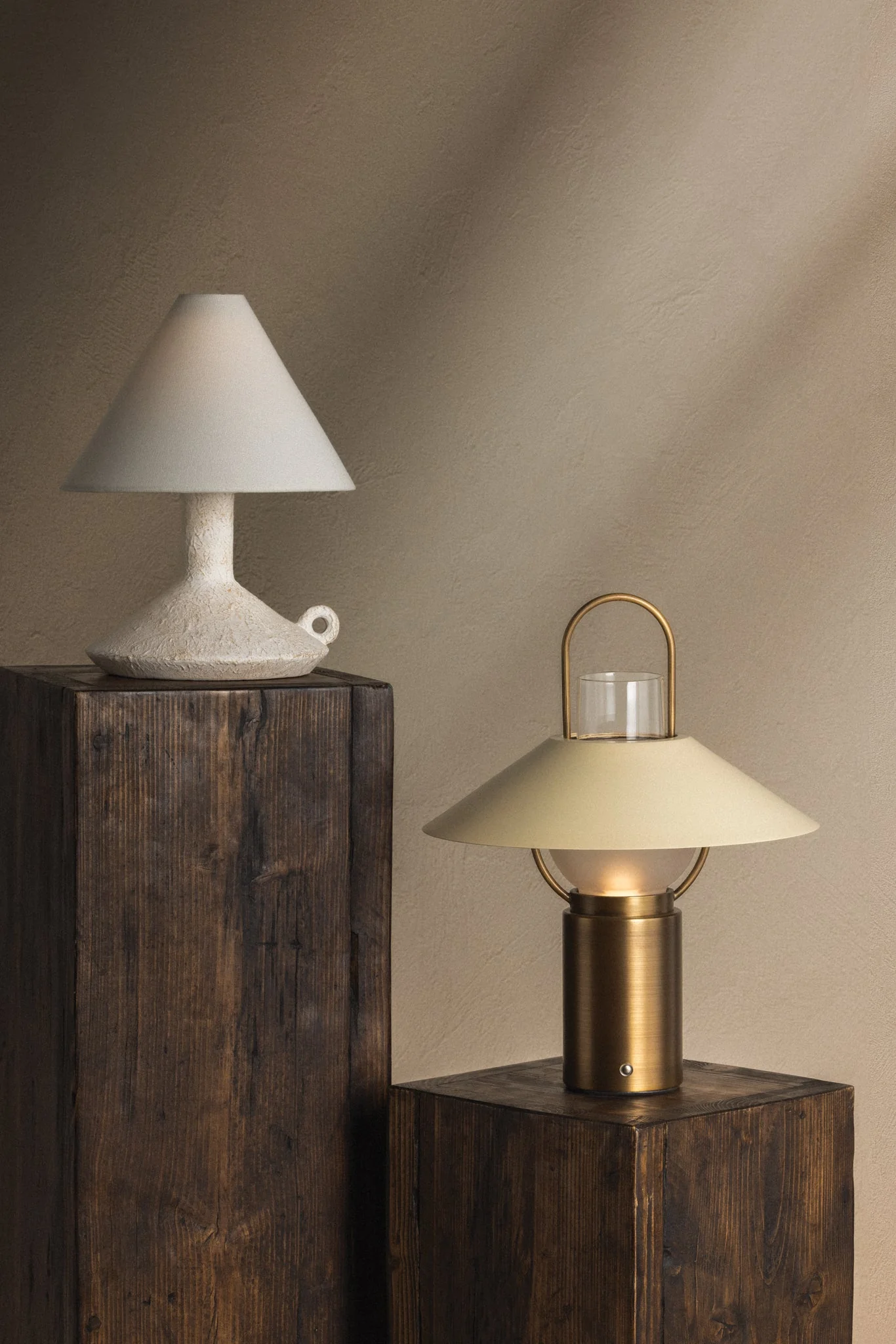 Kindle Rechargeable Table Lamp - Image 9