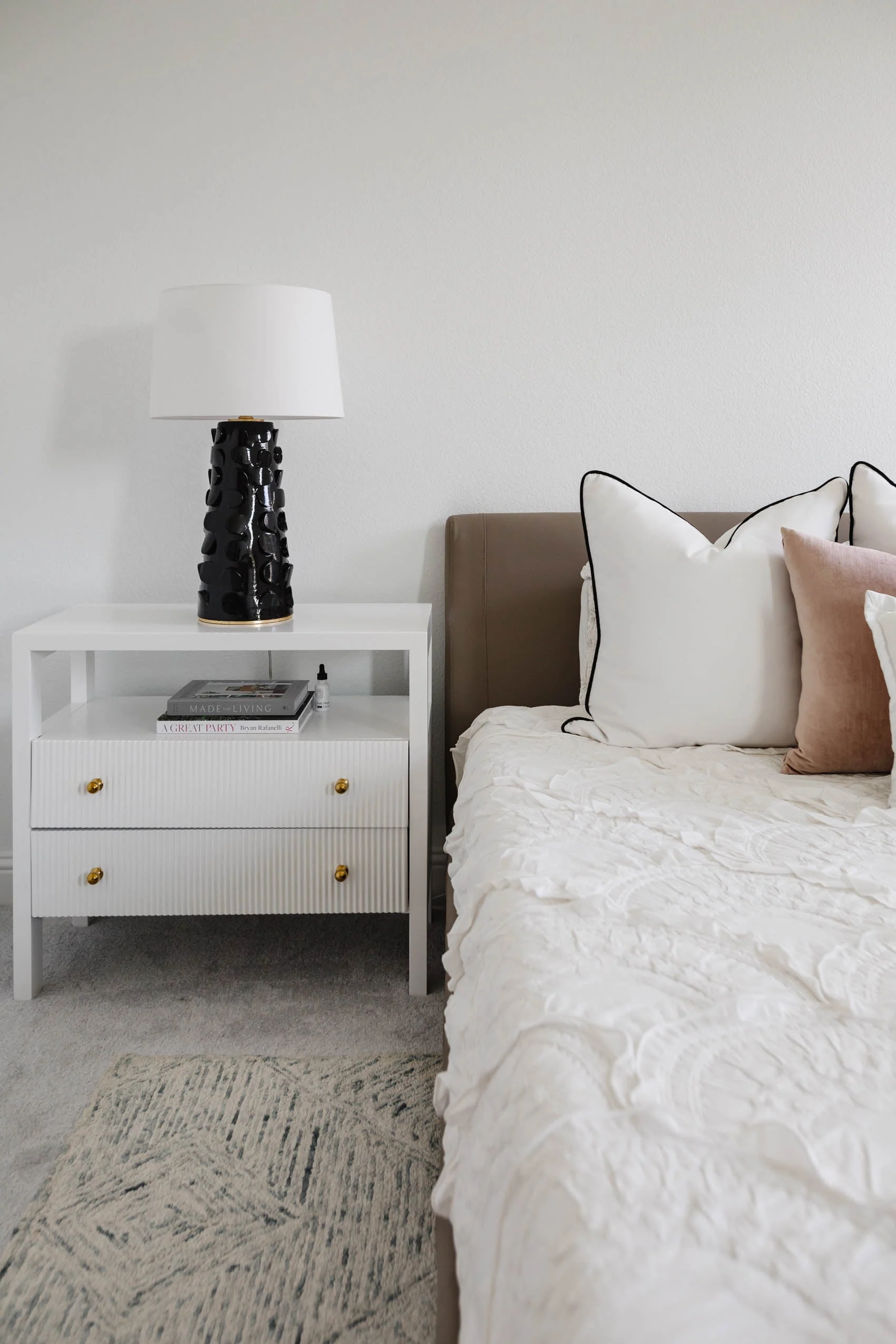Naomi Table Lamp - Image 4