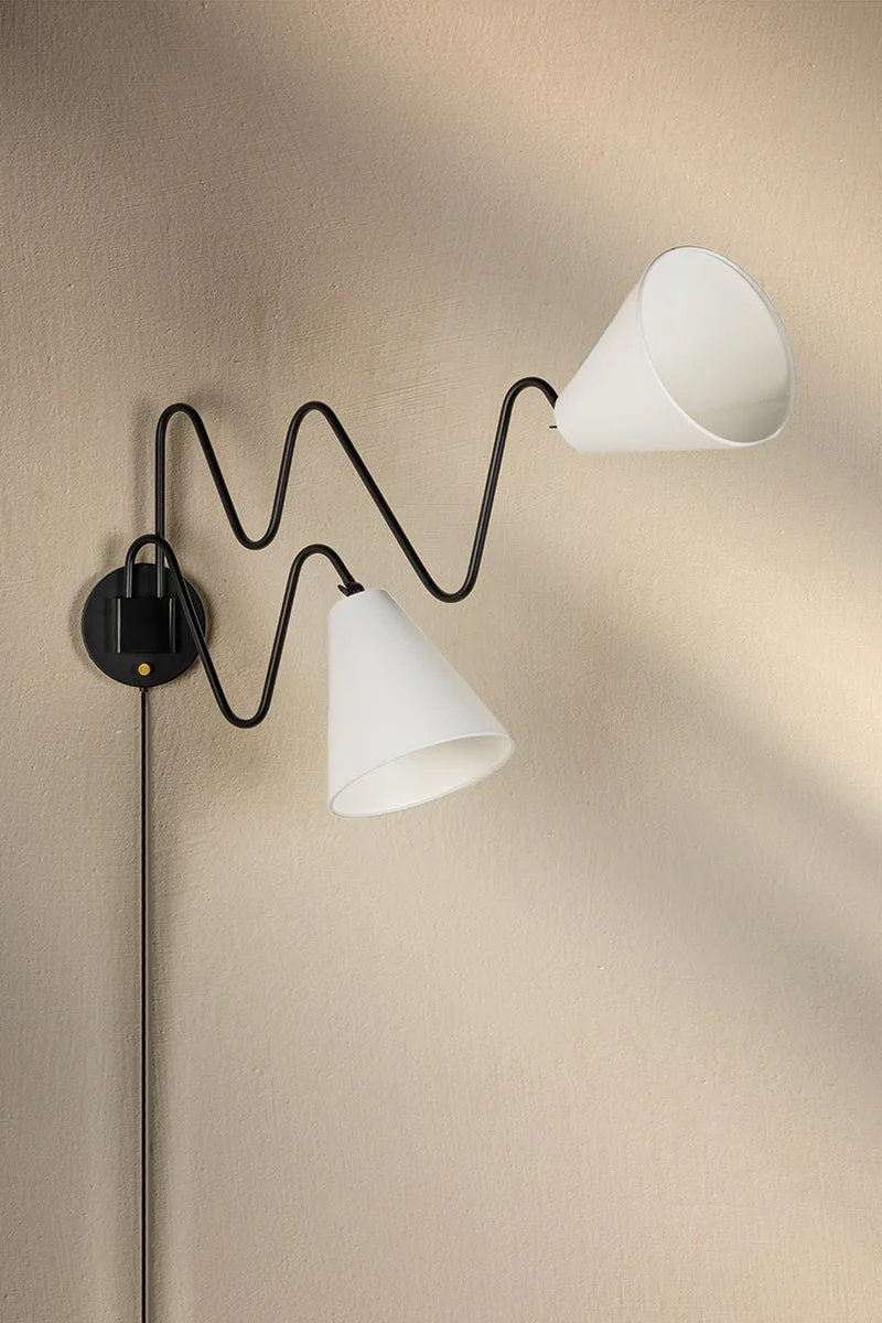 Onda Plug-In Sconce - Image 4
