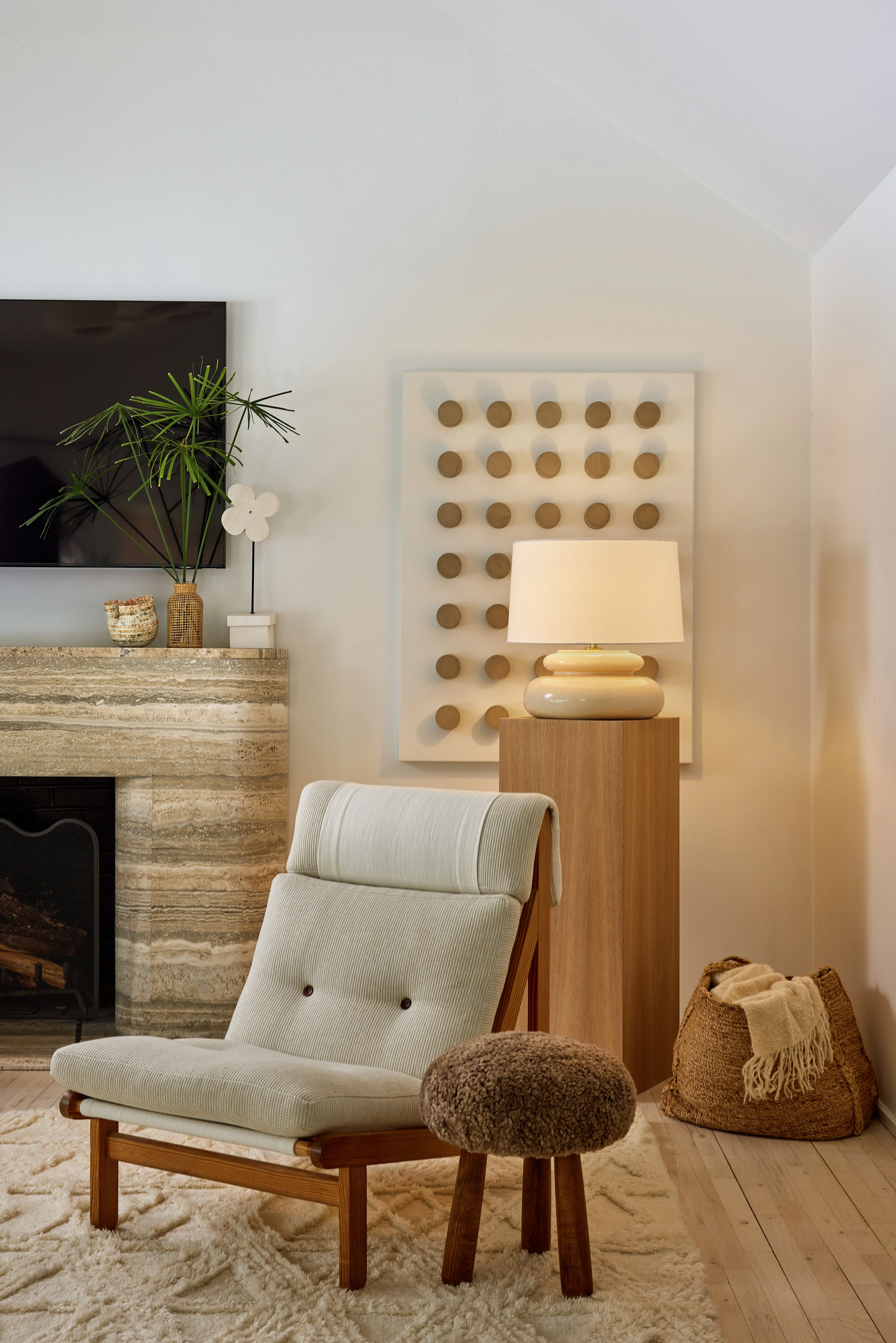 Pia Table Lamp - Image 3