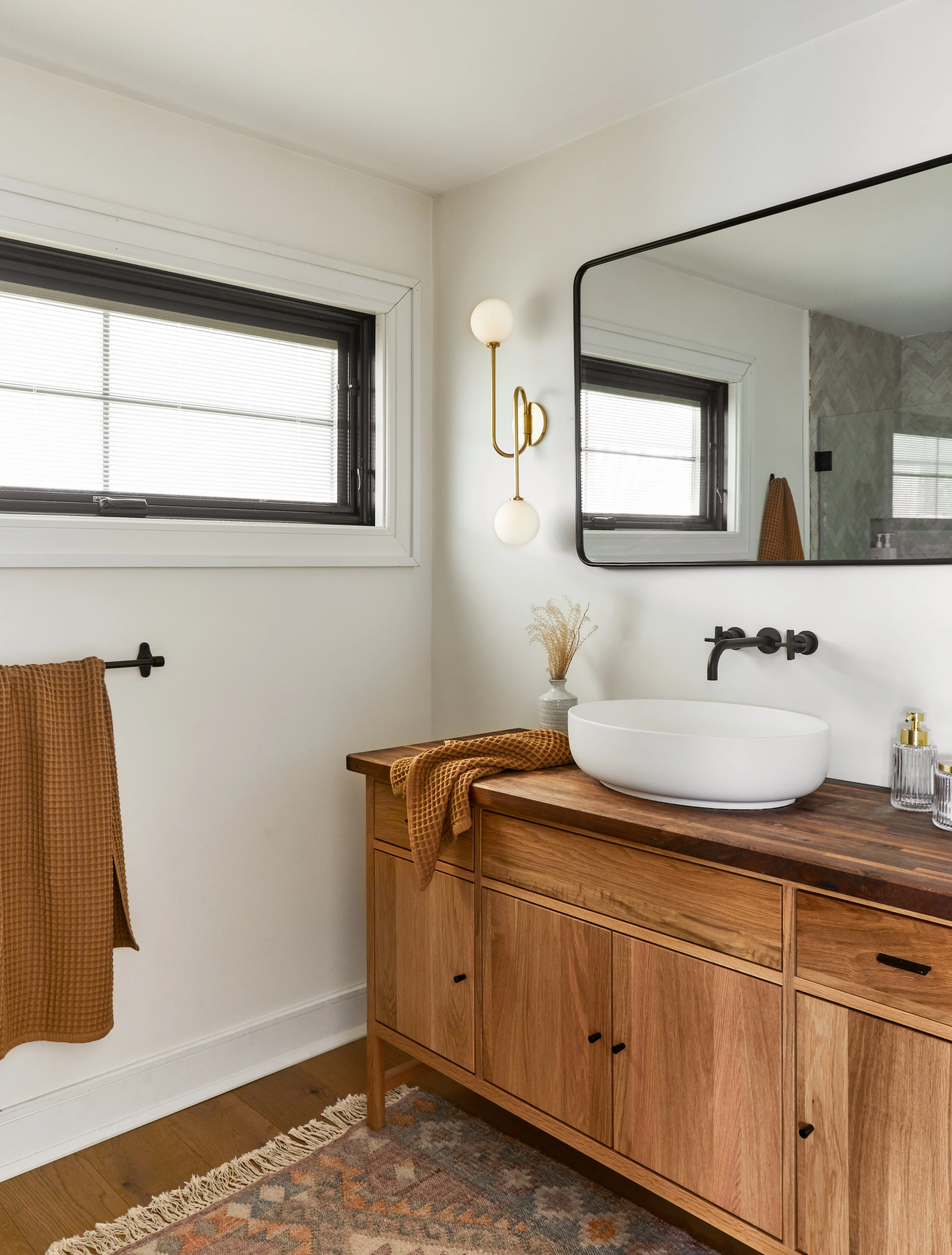 Zani Wall Sconce - Image 3
